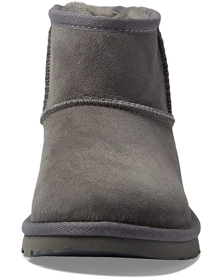 UGG Kids Boots Classic Mini II (Little Kid/Big Kid) 4 UGG Kids Boots Classic Mini II (Little Kid/Big Kid) - Image 2